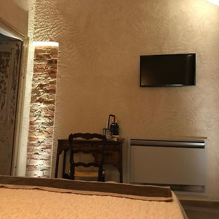 Villa Laura Castellinaldo Екстер'єр фото