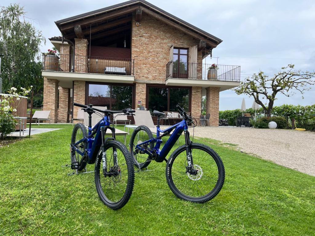 Villa Laura Castellinaldo Екстер'єр фото