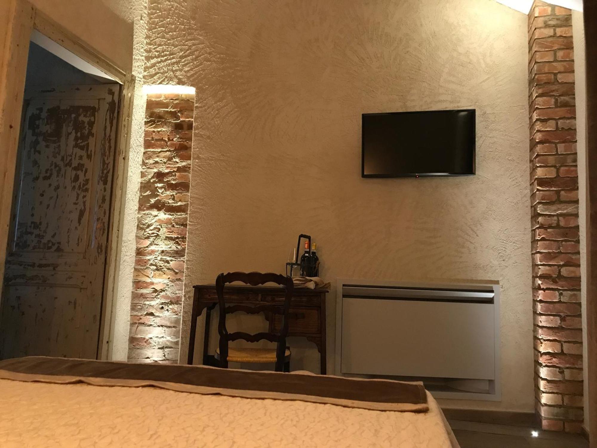Villa Laura Castellinaldo Екстер'єр фото