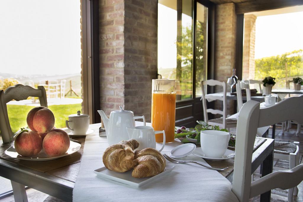 Villa Laura Castellinaldo Екстер'єр фото