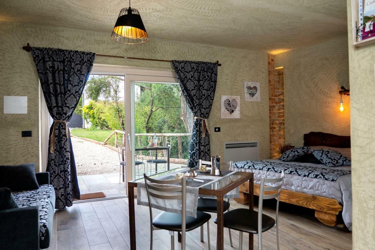 Villa Laura Castellinaldo Екстер'єр фото