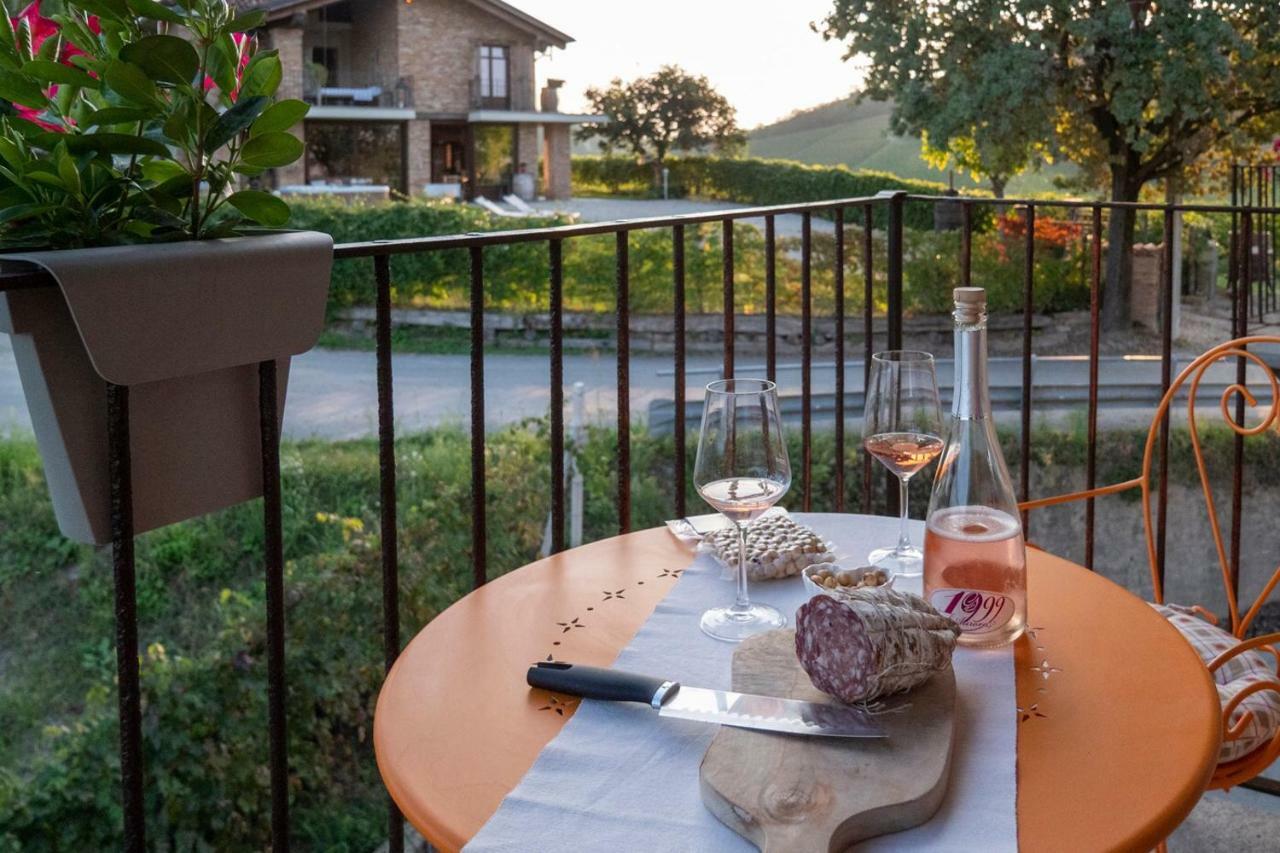 Villa Laura Castellinaldo Екстер'єр фото