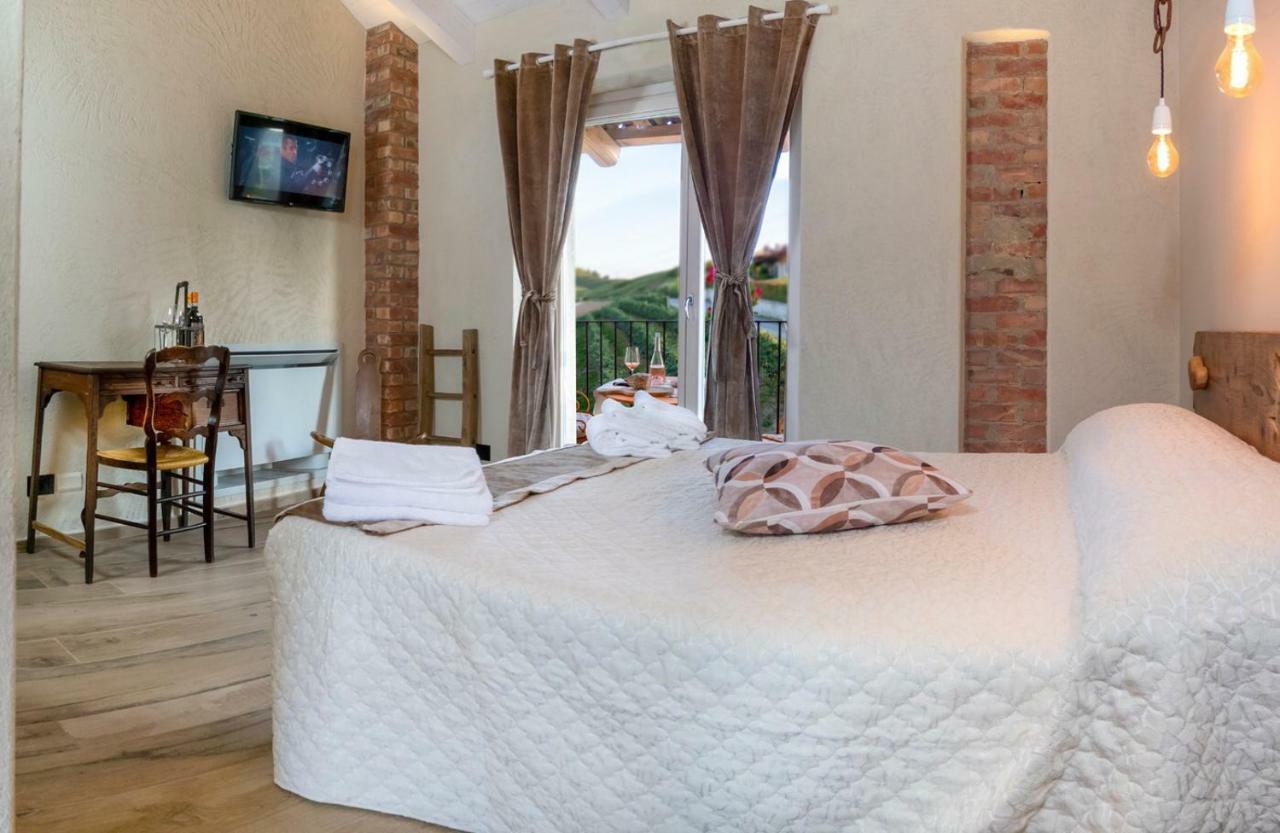 Villa Laura Castellinaldo Екстер'єр фото
